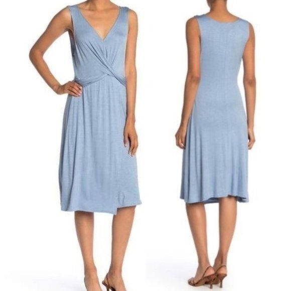 The Vanity Room Womens Dress Medium Blue Twist Waist Midi Sleeveless Soft NEW - Picture 1 of 4